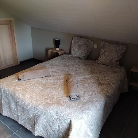 Gite De Charme Rosardenne Vaux-sur-Sure Esterno foto